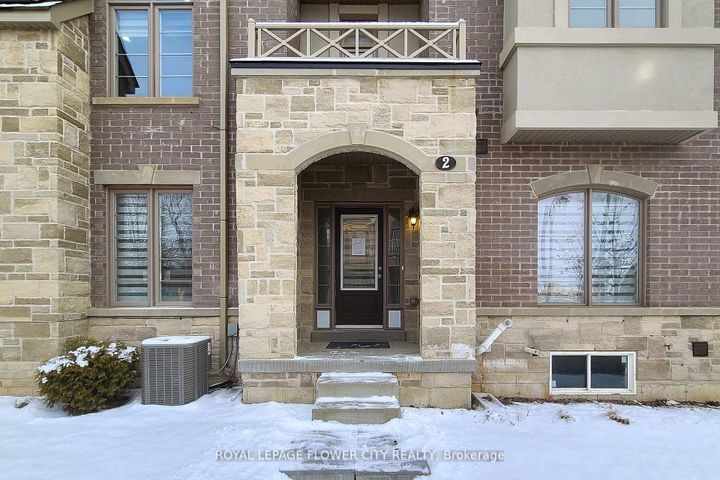 Photo 3 at 2 Summerbeam Way, Brampton West, Brampton