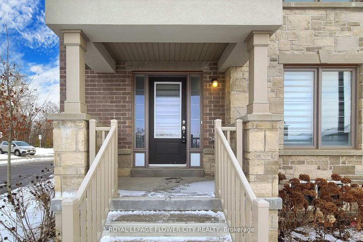 Photo 5 at 2 Summerbeam Way, Brampton West, Brampton