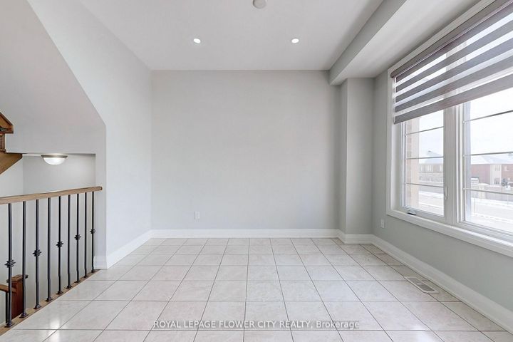 Photo 10 at 2 Summerbeam Way, Brampton West, Brampton
