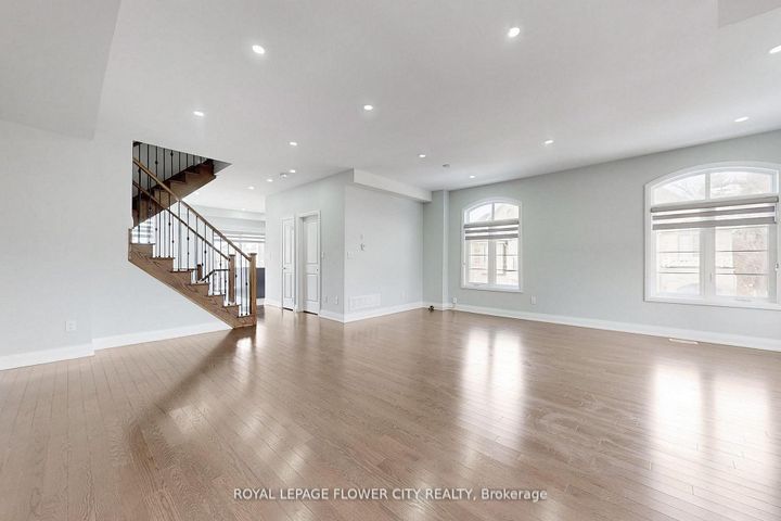 Photo 37 at 2 Summerbeam Way, Brampton West, Brampton