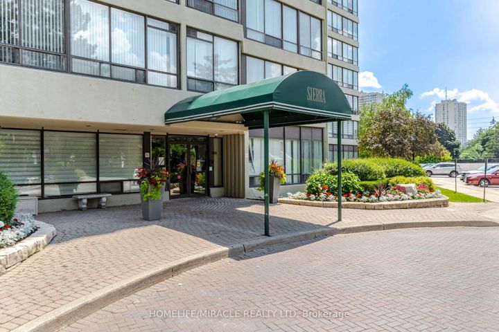 Photo 1 at 1705 - 26 Hanover Road, Queen Street Corridor, Brampton