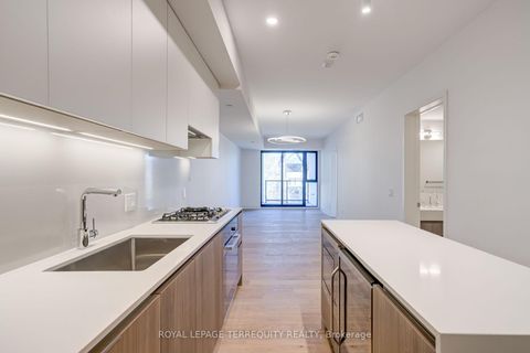 Photo 4 at 301 - 200 Keewatin Avenue, Mount Pleasant East, Toronto