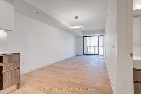 Photo 9 at 301 - 200 Keewatin Avenue, Mount Pleasant East, Toronto