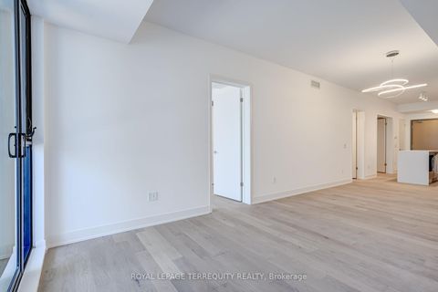 Photo 14 at 301 - 200 Keewatin Avenue, Mount Pleasant East, Toronto