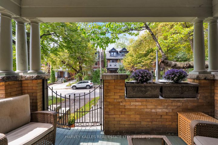 Photo 3 at 181 Indian Road, Swansea, Toronto
