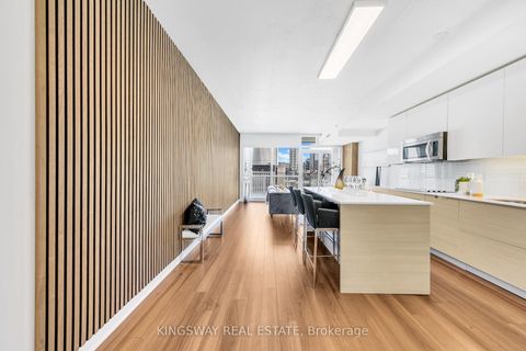 Photo 8 at 911 - 210 Simcoe Street, Chinatown, Toronto