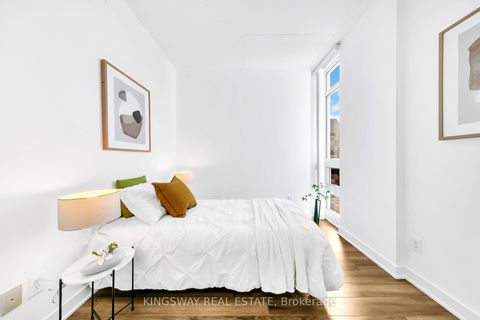 Photo 13 at 911 - 210 Simcoe Street, Chinatown, Toronto