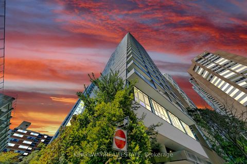 Photo 21 at 911 - 210 Simcoe Street, Chinatown, Toronto