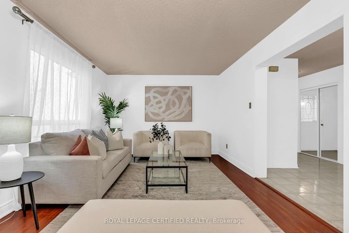 Photo 7 at 5513 Holbrook Road, Central Erin Mills, Mississauga