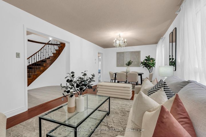 Photo 8 at 5513 Holbrook Road, Central Erin Mills, Mississauga