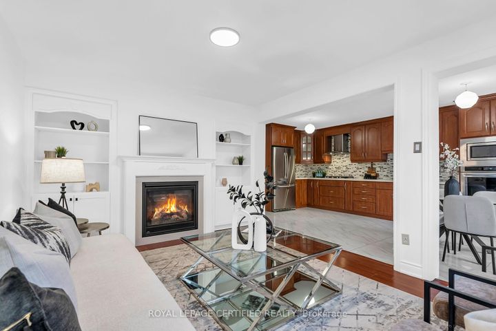 Photo 15 at 5513 Holbrook Road, Central Erin Mills, Mississauga