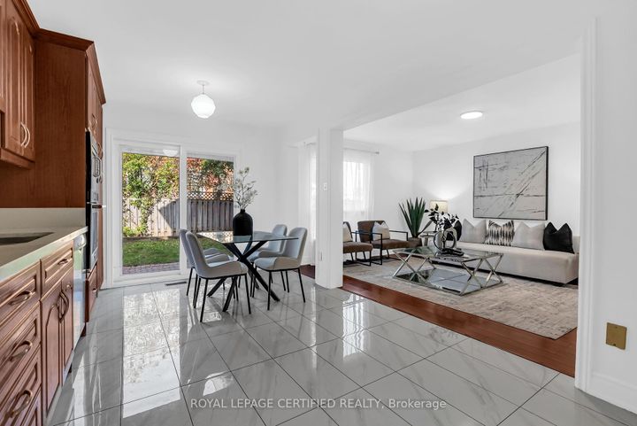 Photo 16 at 5513 Holbrook Road, Central Erin Mills, Mississauga