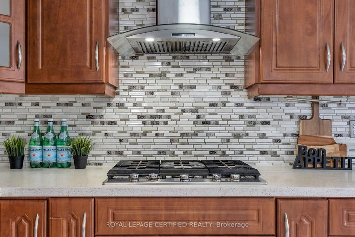Photo 19 at 5513 Holbrook Road, Central Erin Mills, Mississauga