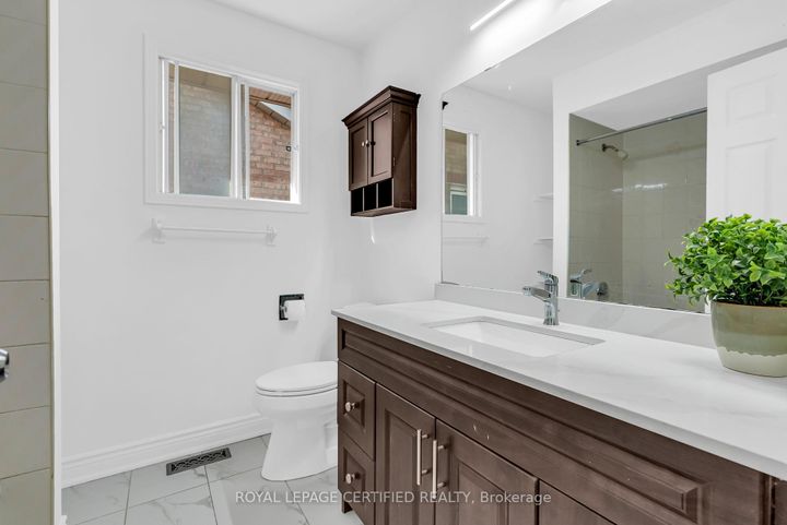 Photo 36 at 5513 Holbrook Road, Central Erin Mills, Mississauga