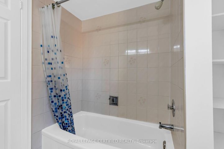 Photo 37 at 5513 Holbrook Road, Central Erin Mills, Mississauga