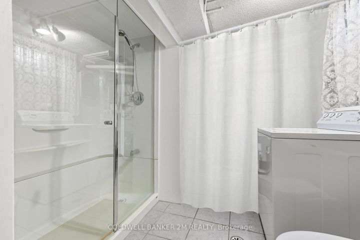 Photo 21 at 20 Coates Avenue, Oakwood Village, Toronto
