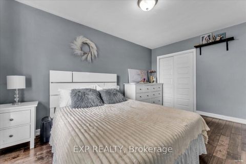 Photo 18 at 21 Kanarick Crescent, Jane Heights, Toronto