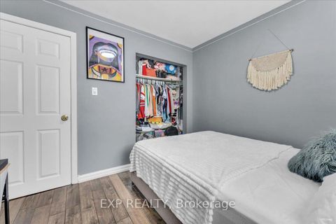 Photo 24 at 21 Kanarick Crescent, Jane Heights, Toronto