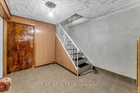 Photo 26 at 21 Kanarick Crescent, Jane Heights, Toronto