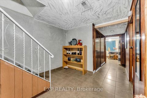 Photo 27 at 21 Kanarick Crescent, Jane Heights, Toronto
