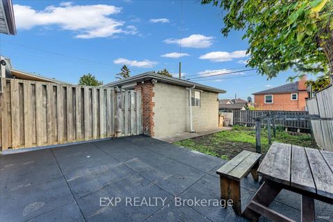 Photo 44 at 21 Kanarick Crescent, Jane Heights, Toronto