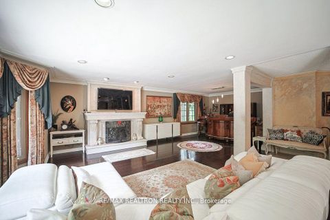 Photo 15 at 188 Strathearn Avenue, Bayview Hill, Richmond Hill