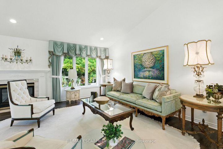 Photo 8 at 1104 Crofton Way, Tyandaga, Burlington