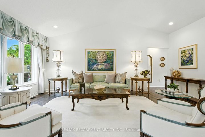 Photo 10 at 1104 Crofton Way, Tyandaga, Burlington