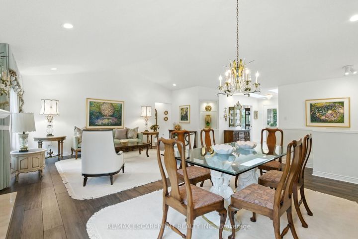 Photo 12 at 1104 Crofton Way, Tyandaga, Burlington