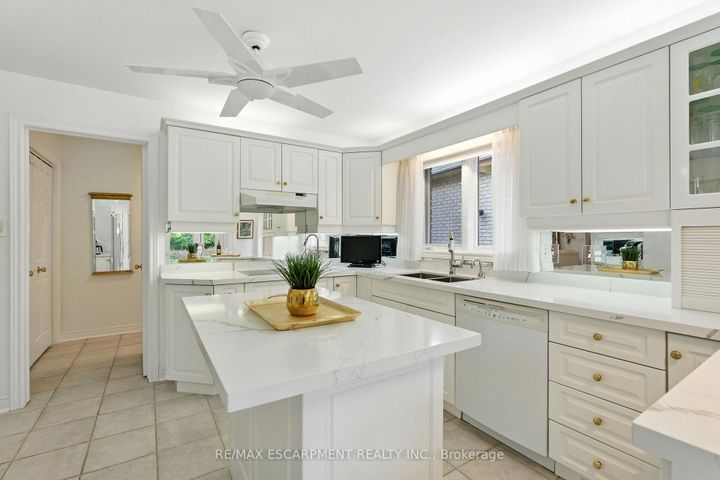 Photo 14 at 1104 Crofton Way, Tyandaga, Burlington