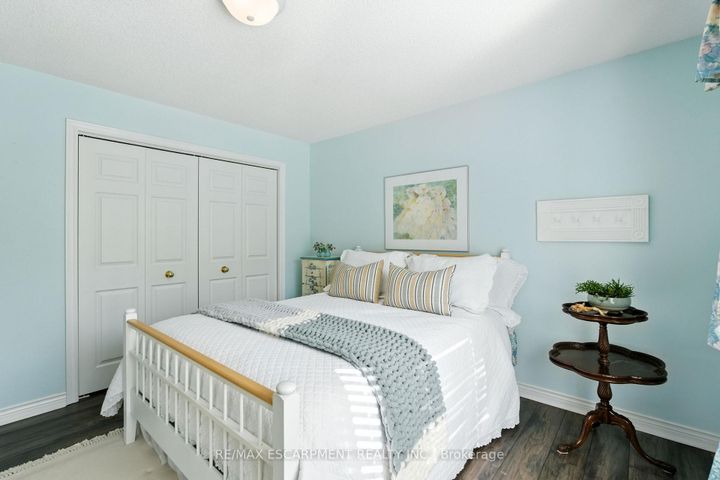 Photo 21 at 1104 Crofton Way, Tyandaga, Burlington