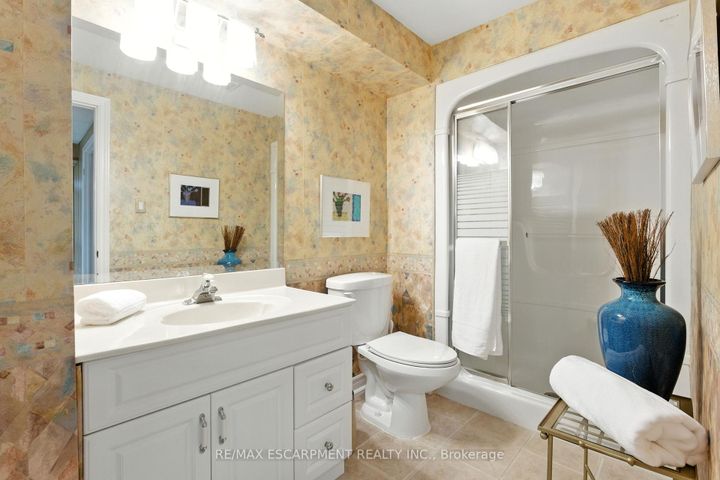 Photo 33 at 1104 Crofton Way, Tyandaga, Burlington