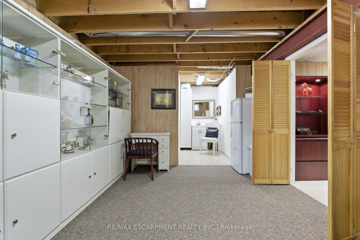 Photo 35 at 1104 Crofton Way, Tyandaga, Burlington