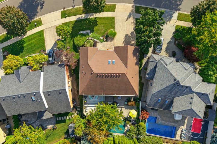 Photo 46 at 1104 Crofton Way, Tyandaga, Burlington