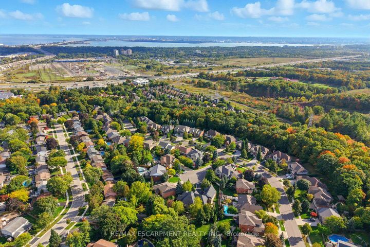Photo 47 at 1104 Crofton Way, Tyandaga, Burlington