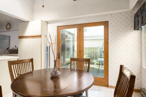 Photo 6 at 42 Lillooet Crescent, North Richvale, Richmond Hill