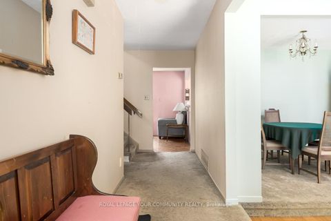 Photo 7 at 42 Lillooet Crescent, North Richvale, Richmond Hill