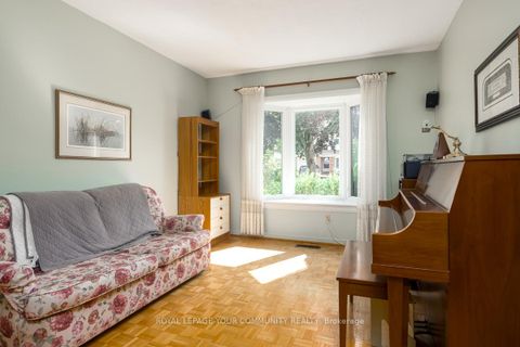 Photo 8 at 42 Lillooet Crescent, North Richvale, Richmond Hill