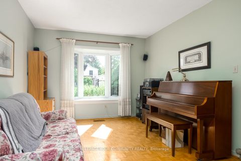 Photo 9 at 42 Lillooet Crescent, North Richvale, Richmond Hill