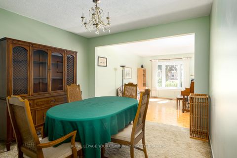 Photo 11 at 42 Lillooet Crescent, North Richvale, Richmond Hill