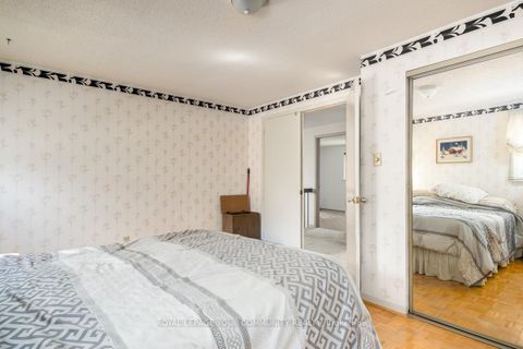 Photo 18 at 42 Lillooet Crescent, North Richvale, Richmond Hill