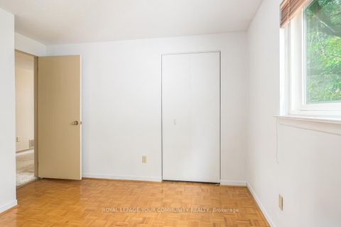 Photo 24 at 42 Lillooet Crescent, North Richvale, Richmond Hill