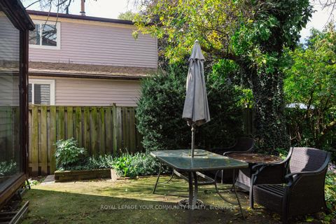 Photo 31 at 42 Lillooet Crescent, North Richvale, Richmond Hill