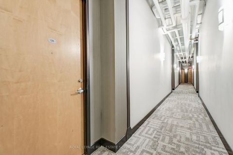 Photo 5 at 126 - 1001 Roselawn Avenue, Belgravia, Toronto