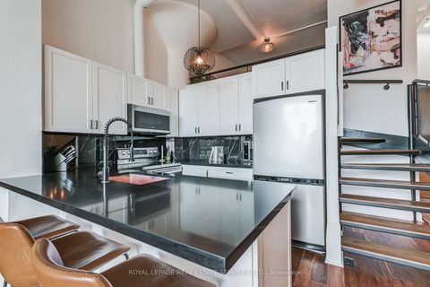 Photo 14 at 126 - 1001 Roselawn Avenue, Belgravia, Toronto