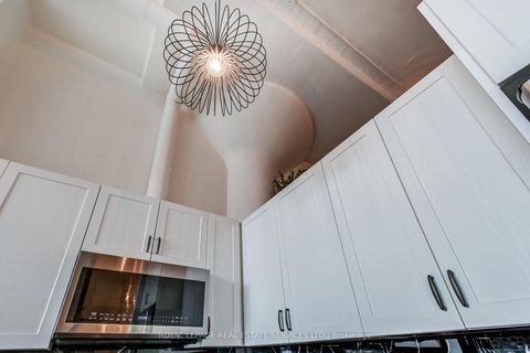 Photo 17 at 126 - 1001 Roselawn Avenue, Belgravia, Toronto
