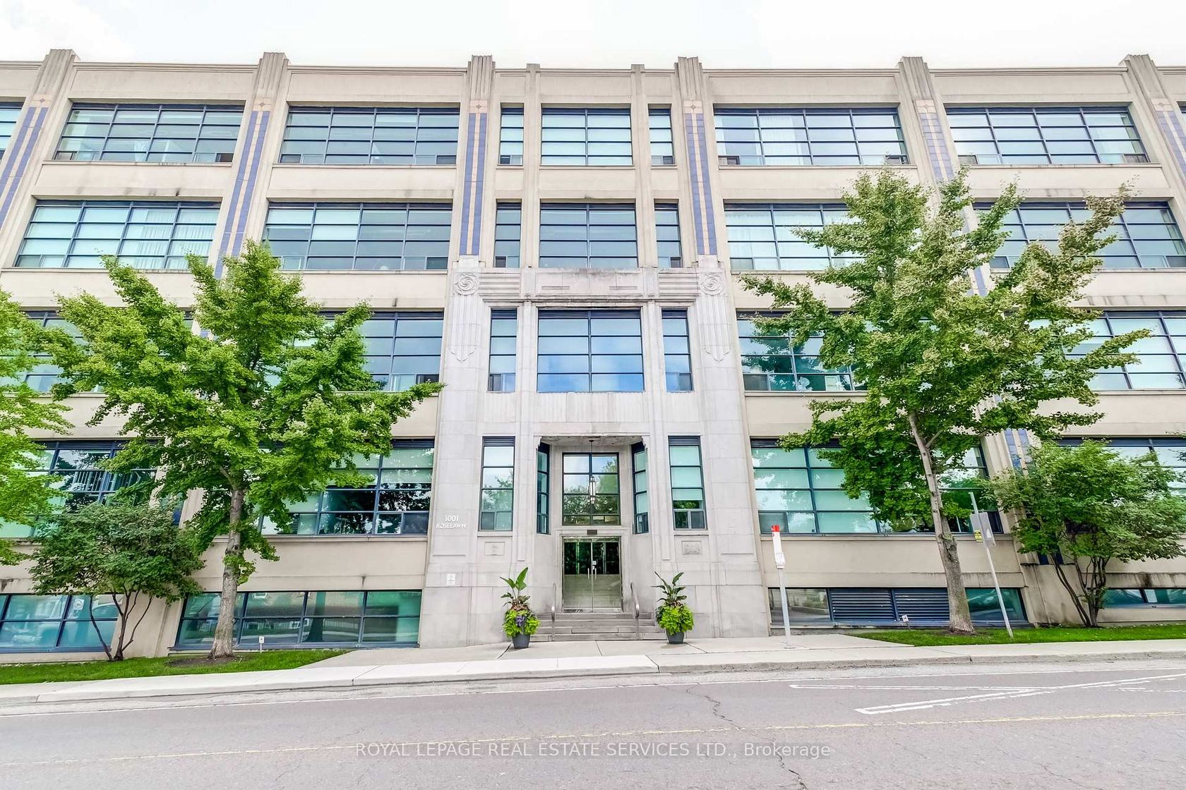 126 - 1001 Roselawn Avenue, Belgravia, Toronto 