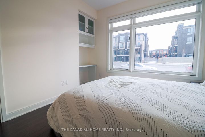 Photo 4 at 433 Veterans Drive, Northwest Brampton, Brampton