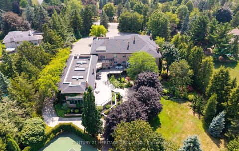 Photo 2 at 150 Collard Drive, King City, King Photo 2 at 150 Collard Drive, King City, King