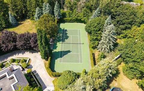 Photo 5 at 150 Collard Drive, King City, King Photo 5 at 150 Collard Drive, King City, King